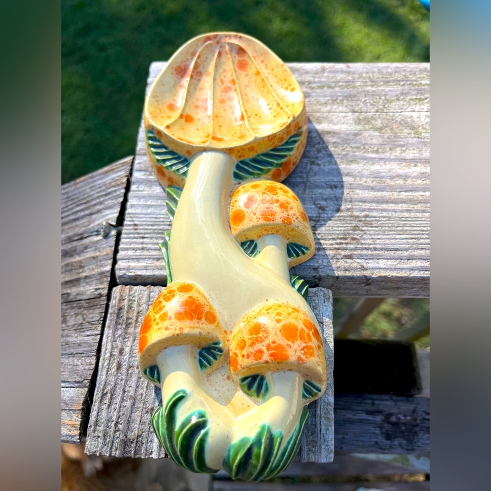This is a vintage Arnel's ceramic mushroom spoon rest, likely from the 1970s